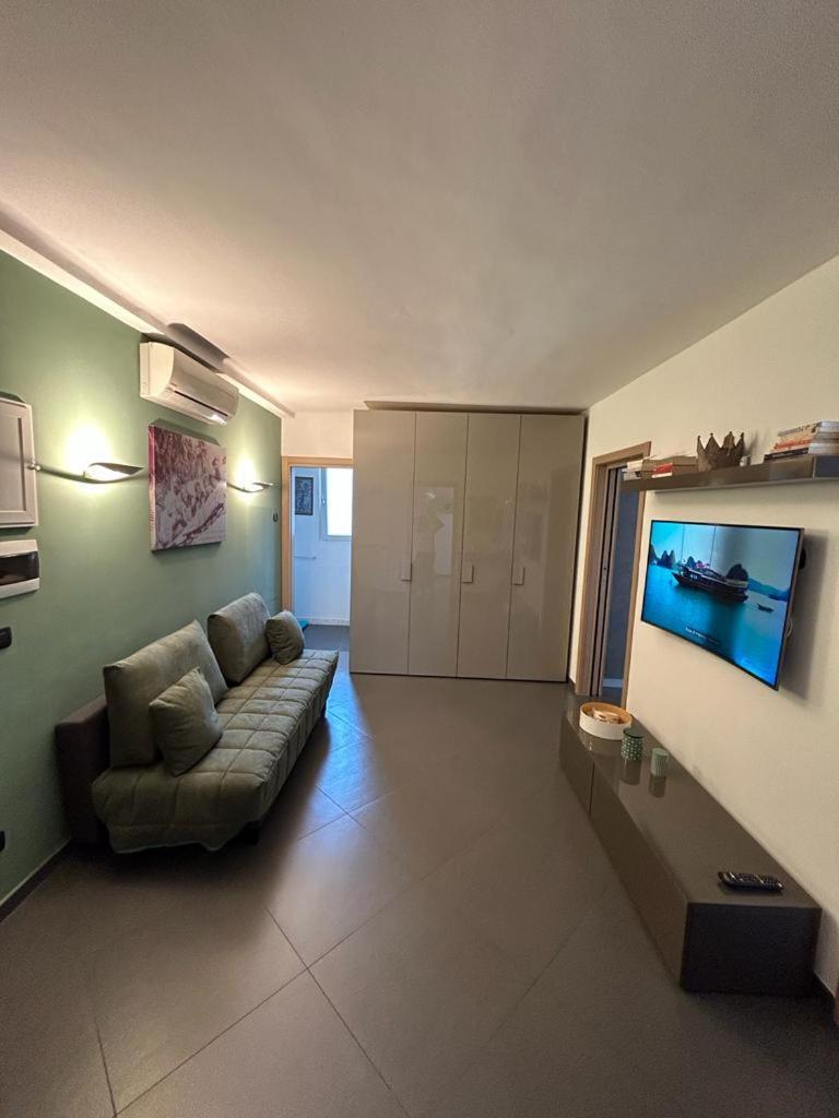 Attico Stazione - Montello 16 Apartment Bari Luaran gambar