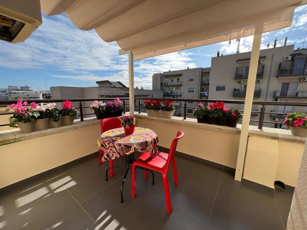 Attico Stazione - Montello 16 Apartment Bari Luaran gambar